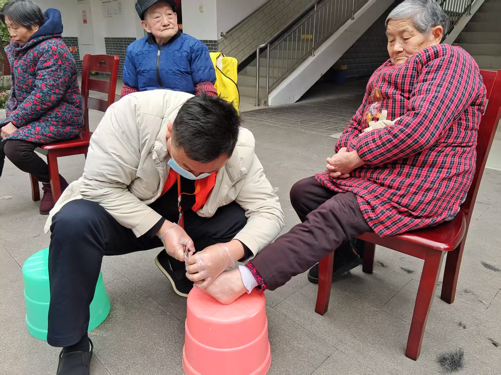 母愛如翼 共赴萬里征程
